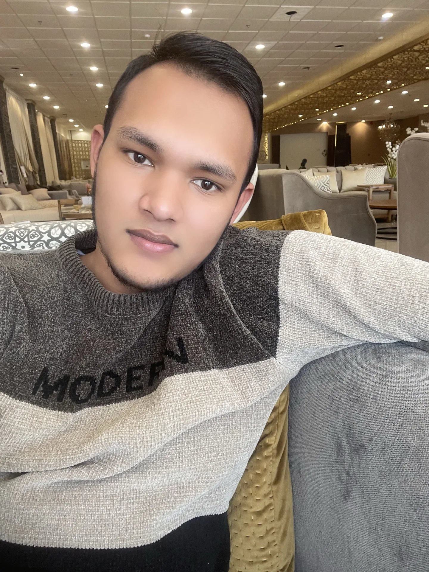 আয়োজনে প্রতিকৃতি — মাহবুব সরদার সবুজ